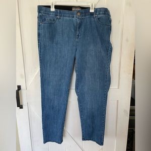 Avenue, denim, plus, 20, jeans. Winter, school, work, holiday. Straight leg